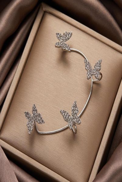 shiny zircon butterfly ear cuff for women without piercing earrings 2022 fashion ear clip earring bride wedding jewelry8549515, Silver
shiny zircon butterfly ear cuff for women without piercing earrings 2022 fashion ear clip earring bride wedding jewelry8549515, Silver