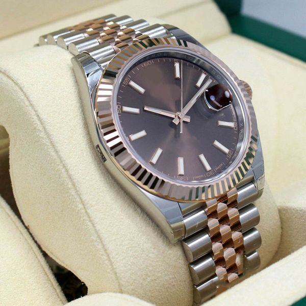 2023 luxury bp factory 3235 automatic movement 41mm 126331 18k rose gold chocolae dial watch bar shaped time scale night light men's wa, Slivery;brown
2023 luxury bp factory 3235 automatic movement 41mm 126331 18k rose gold chocolae dial watch bar shaped time scale night light men's wa, Slivery;brown