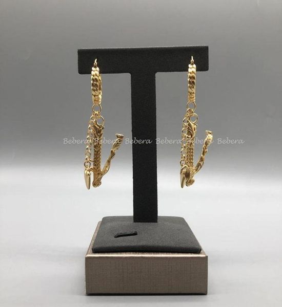 trendy embossment v shape heart drop earring gold color copper texture circle dangle fashiong women girl jewelry party chandelie4807836, Silver
trendy embossment v shape heart drop earring gold color copper texture circle dangle fashiong women girl jewelry party chandelie4807836, Silver