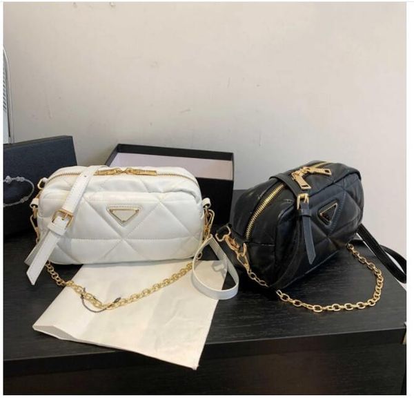 designer bag new high-end camera bag, small xiangfeng lingge leisure bag, chain mobile phone bag, portable zero wallet, 20cm
designer bag new high-end camera bag, small xiangfeng lingge leisure bag, chain mobile phone bag, portable zero wallet, 20cm