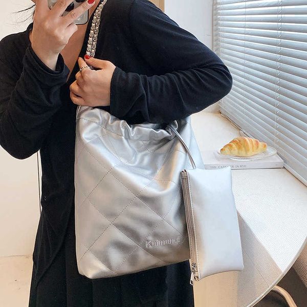 designer bag lingge chain bag women's high capacity new niche design one shoulder bucket bag for class commuting tote bag
designer bag lingge chain bag women's high capacity new niche design one shoulder bucket bag for class commuting tote bag