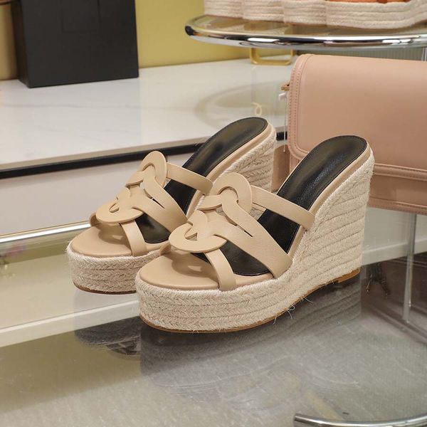 est heels with dustbag women shoes designer sandals quality sandals heel height and sandal flat shoe slides slippers by brand s389 016, Black
est heels with dustbag women shoes designer sandals quality sandals heel height and sandal flat shoe slides slippers by brand s389 016, Black