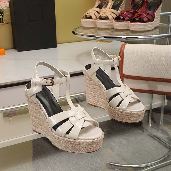 est heels with dustbag women shoes designer sandals quality sandals heel height and sandal flat shoe slides slippers by brand s389 008, Black
est heels with dustbag women shoes designer sandals quality sandals heel height and sandal flat shoe slides slippers by brand s389 008, Black