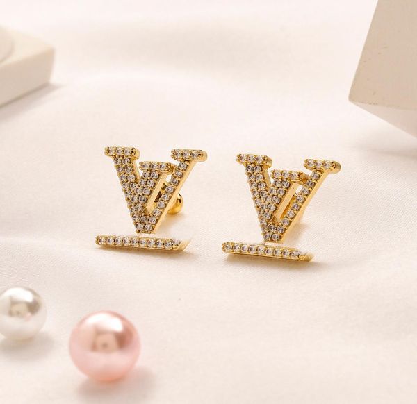 18k gold plated luxury brand designers letters stud geometric famous women stainless steel crystal rhinestone earring 3710072, Golden;silver
18k gold plated luxury brand designers letters stud geometric famous women stainless steel crystal rhinestone earring 3710072, Golden;silver
