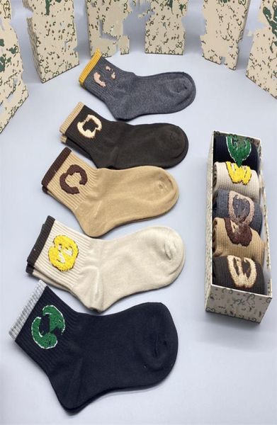 designer mens womens socks five pair luxe sports winter mesh letter printed sock embroidery cotton man woman with box 228557286, Black
designer mens womens socks five pair luxe sports winter mesh letter printed sock embroidery cotton man woman with box 228557286, Black