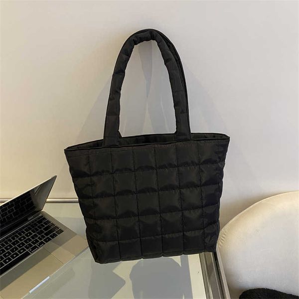 large capacity bag women's bag new solid color simple and versatile small group shoulder bag advanced sensible duty tote bag
large capacity bag women's bag new solid color simple and versatile small group shoulder bag advanced sensible duty tote bag