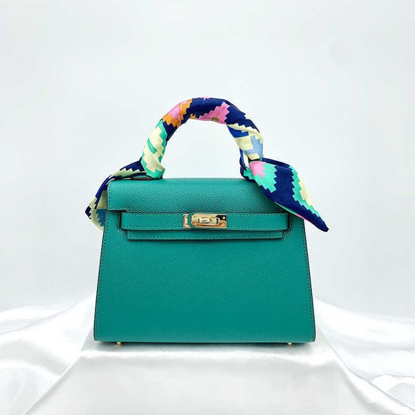 original wholesale h home kelys tote bags online shop 2023 new red carrie bag mini leather womens small palm pattern handbag versatile singl
original wholesale h home kelys tote bags online shop 2023 new red carrie bag mini leather womens small palm pattern handbag versatile singl