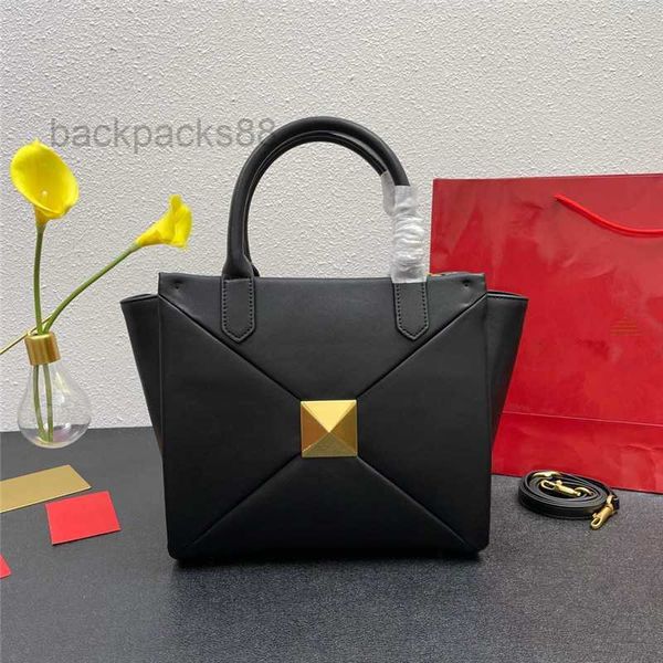 bag rivet crossbody women luxurys bags handbags fashion beach designer metal genuine leather handbag 91u7