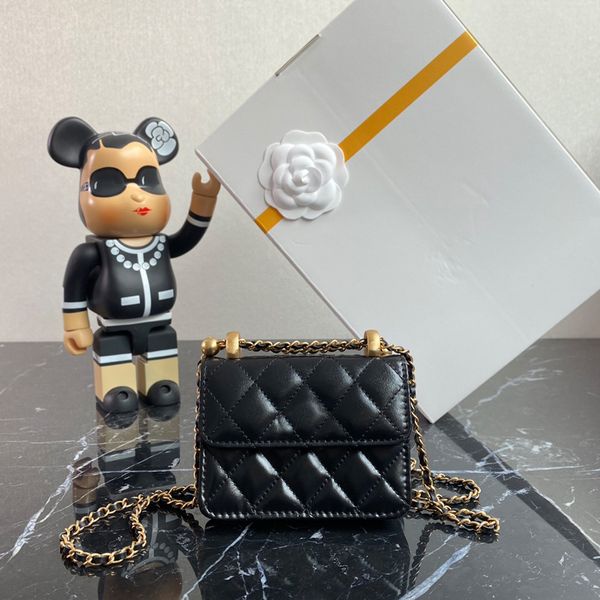 designer woc flap bags luxury shoulder bags 1:1 quality lambskin chain bags 12.5cm with box mc087
designer woc flap bags luxury shoulder bags 1:1 quality lambskin chain bags 12.5cm with box mc087