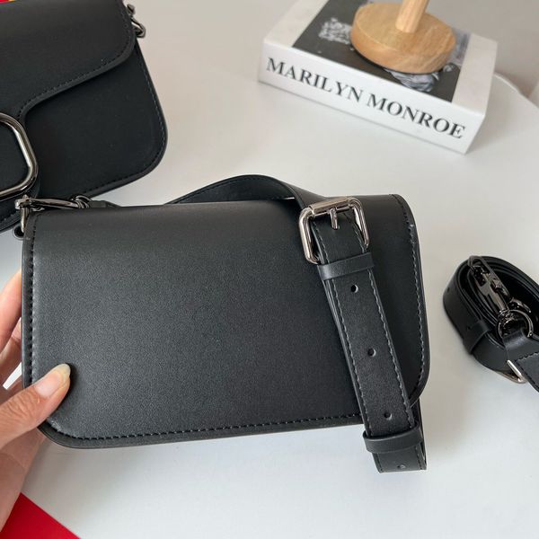 genuine leather shoulder bag famous women's men tote flap crossbody bags luxury designer fashion evening camera cases cards handbag wit
genuine leather shoulder bag famous women's men tote flap crossbody bags luxury designer fashion evening camera cases cards handbag wit