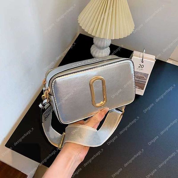 wholesale tote women simple bags fashionable with and trendy one shoulder small camera western style wide strap crossbody designer bag
wholesale tote women simple bags fashionable with and trendy one shoulder small camera western style wide strap crossbody designer bag