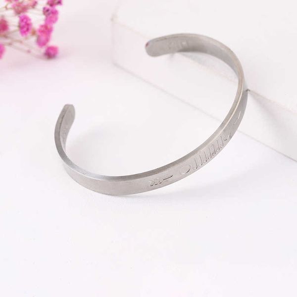 new c-shaped open simple personalized fashion letter men's and women's couple bracelet, Golden;silver
new c-shaped open simple personalized fashion letter men's and women's couple bracelet, Golden;silver