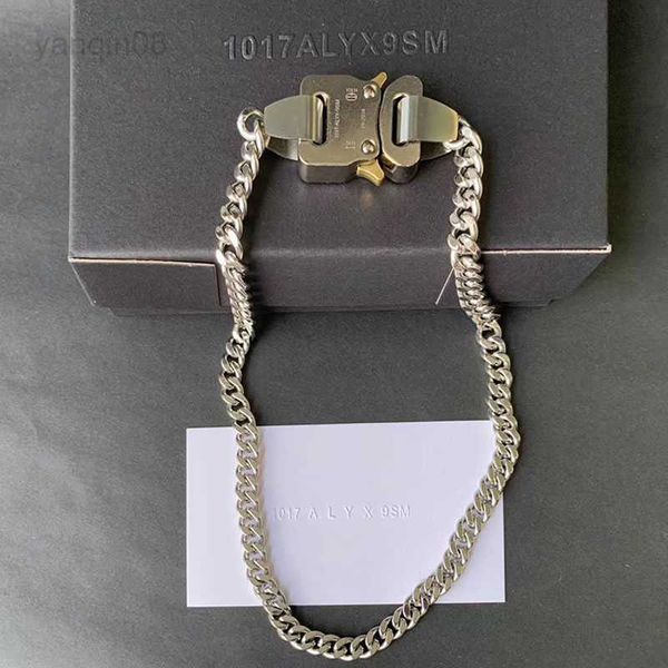 pendant necklaces alyx hero chain necklace men and women couples alyx metal buckle 9sm necklace hip hop alyx river link bracelets hkd230712, Silver
pendant necklaces alyx hero chain necklace men and women couples alyx metal buckle 9sm necklace hip hop alyx river link bracelets hkd230712, Silver