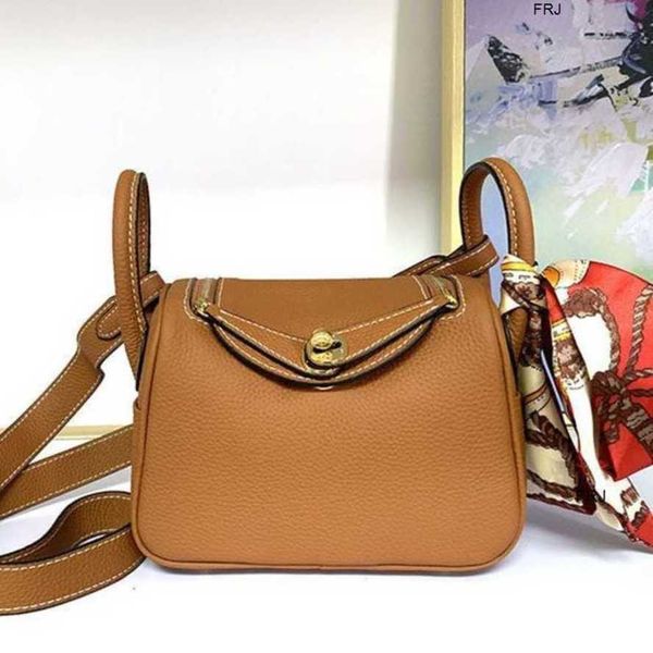 designer lindys bags h ermes first layer cowhide womens mini size 18cm handheld one shoulder messenger net red the same have frj
designer lindys bags h ermes first layer cowhide womens mini size 18cm handheld one shoulder messenger net red the same have frj