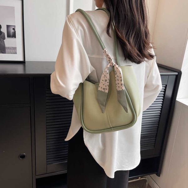 advanced sense small crowd tote bag large capacity commuting bag female college student class bag fashion female bag
advanced sense small crowd tote bag large capacity commuting bag female college student class bag fashion female bag