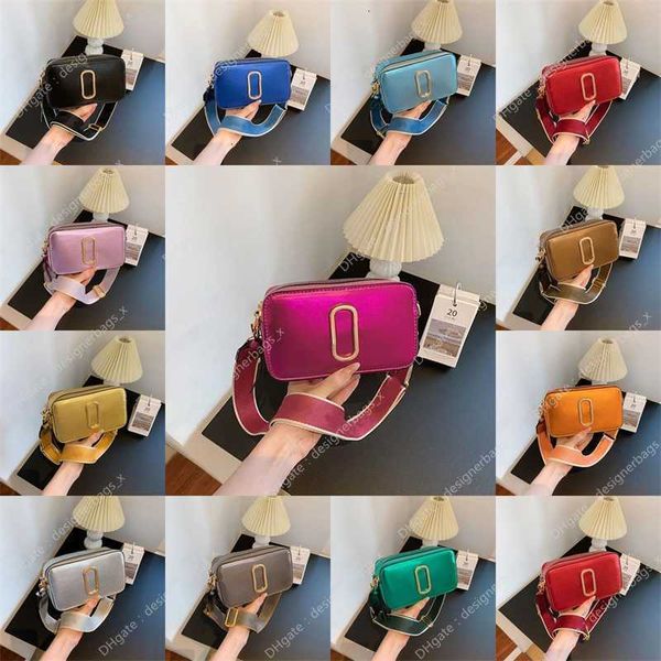 simple with for women 2023 tote bags fashionable and trendy one shoulder small camera western style wide strap crossbody designer bag
simple with for women 2023 tote bags fashionable and trendy one shoulder small camera western style wide strap crossbody designer bag