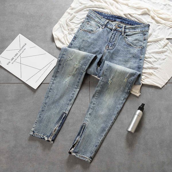 fashion jean slim-fit pants mouth zipper design european and american high street retro wash slim denim trousers men, Blue
fashion jean slim-fit pants mouth zipper design european and american high street retro wash slim denim trousers men, Blue