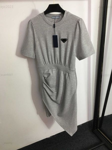 women designer clothing lady dresses metal geometric logo decoration girl dress fashion irregular hem pleated design skirt july10, Black;gray
women designer clothing lady dresses metal geometric logo decoration girl dress fashion irregular hem pleated design skirt july10, Black;gray