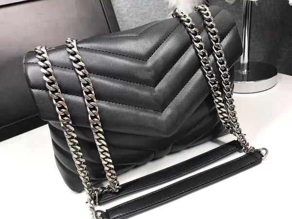 fashion designer shoulder bags leather leather messenger bag daily leisure travel street shooting must-have handbag, Black;red
fashion designer shoulder bags leather leather messenger bag daily leisure travel street shooting must-have handbag, Black;red