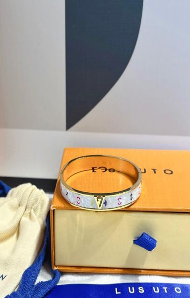 designer square flower bangle bracelet luxury brand leather bracelets fashion design white gold plated bracelet senior jewelry cla7335302, Black
designer square flower bangle bracelet luxury brand leather bracelets fashion design white gold plated bracelet senior jewelry cla7335302, Black