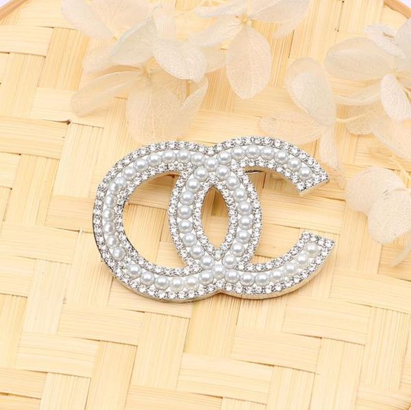 whole luxury brand designer letter pins brooches women 100style crystal pearl rhinestone cape buckle brooch suit pin wedding p9660351, Gray
whole luxury brand designer letter pins brooches women 100style crystal pearl rhinestone cape buckle brooch suit pin wedding p9660351, Gray