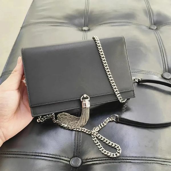 designer women's mens woc tassel quilted bag famous classic genuine leather metal chain lock handbags luxury tote shoulder round clutch
designer women's mens woc tassel quilted bag famous classic genuine leather metal chain lock handbags luxury tote shoulder round clutch