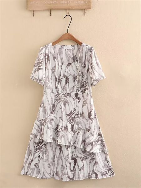 plus size dresses size women's square neck irregularly printed knee length skirt multilayered ruffled hem with patchwork dress 230711, Black
plus size dresses size women's square neck irregularly printed knee length skirt multilayered ruffled hem with patchwork dress 230711, Black