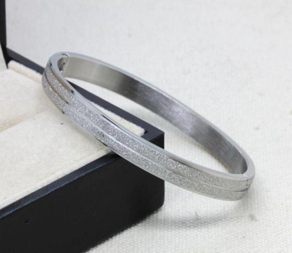 wlb0621 2 colors fashion jewelry stainless steel women bangles with unique design bracelet for lady8337758, Black
wlb0621 2 colors fashion jewelry stainless steel women bangles with unique design bracelet for lady8337758, Black
