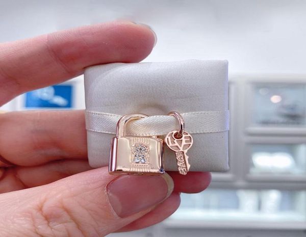rose gold metal plated love heart lock and key charm for valentine's day fits european style jewelry beads bracelets3710122, Black
rose gold metal plated love heart lock and key charm for valentine's day fits european style jewelry beads bracelets3710122, Black