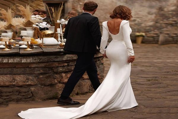 2022 elegant wedding dress mermaid square long sleeves satin bridal dresses ushape backless brides gown2453013, White
2022 elegant wedding dress mermaid square long sleeves satin bridal dresses ushape backless brides gown2453013, White