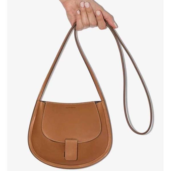 jil sander half moon bag jil sander saddle bag cowhide one shoulder oblique cross handheld women's bag small fashion trend
jil sander half moon bag jil sander saddle bag cowhide one shoulder oblique cross handheld women's bag small fashion trend