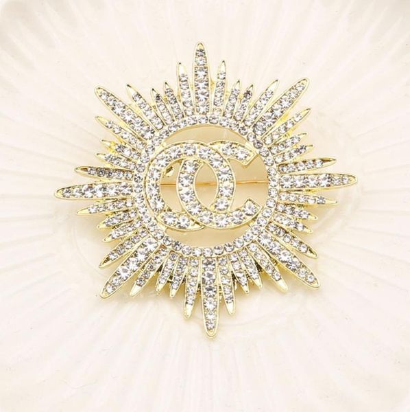 luxury women men designer brand letter tassels brooches 18k gold plated inlay crystal rhinestone jewelry brooch pearl pin marry ch9120225, Gray
luxury women men designer brand letter tassels brooches 18k gold plated inlay crystal rhinestone jewelry brooch pearl pin marry ch9120225, Gray