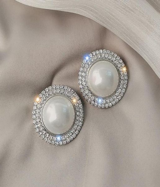s1139 fashion jewelry s925 silver post earrings exaggerated faux pearl rhinstone stud earrings1963847, Golden;silver
s1139 fashion jewelry s925 silver post earrings exaggerated faux pearl rhinstone stud earrings1963847, Golden;silver