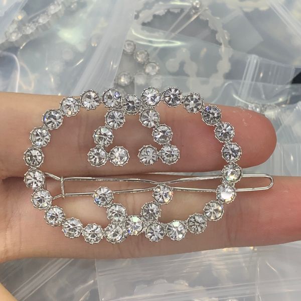 letter design circular diamond inlay clip vintage palace hair clip barrettes ladies rhinestone hairgrip designer jewelry hairpins headdress, Golden;silver
letter design circular diamond inlay clip vintage palace hair clip barrettes ladies rhinestone hairgrip designer jewelry hairpins headdress, Golden;silver