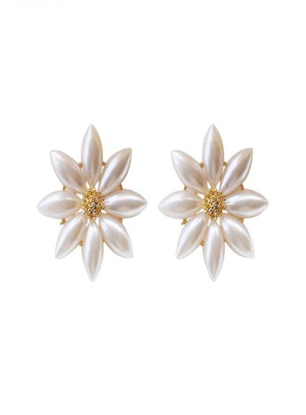 s925 silver needle pearl earrings retro niche temperament pearl super fairy highquality large flower earrings8580056, Golden;silver
s925 silver needle pearl earrings retro niche temperament pearl super fairy highquality large flower earrings8580056, Golden;silver