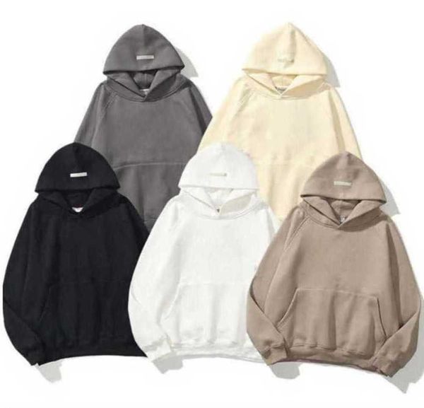 2023 designer hoodie men warm jacket clothe silicone letter print reflective sleeve front logo pullover hooded sweatshirt couple tracksuit t, Black
2023 designer hoodie men warm jacket clothe silicone letter print reflective sleeve front logo pullover hooded sweatshirt couple tracksuit t, Black