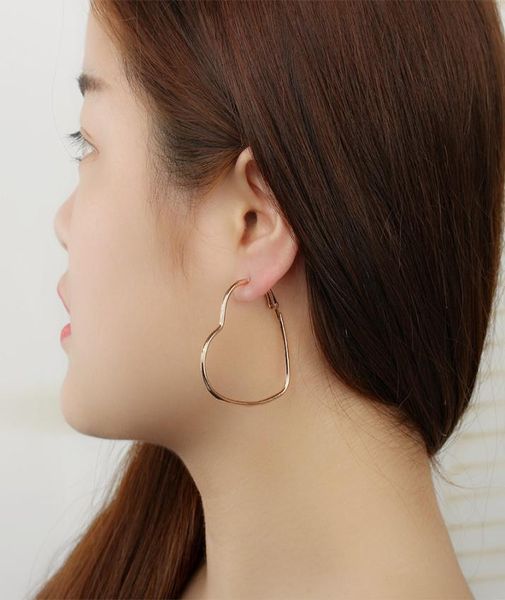 european and american fashion ol big circle heartshaped peach heart love earrings metal plating jewelry girls whole6012813, Golden;silver
european and american fashion ol big circle heartshaped peach heart love earrings metal plating jewelry girls whole6012813, Golden;silver