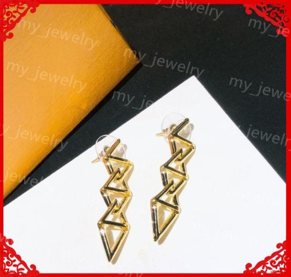 fashion 18k gold earrings designers letter earrings women curb chain earring for lady party wedding lovers gift engagement jewelry4057837, Golden;silver
fashion 18k gold earrings designers letter earrings women curb chain earring for lady party wedding lovers gift engagement jewelry4057837, Golden;silver