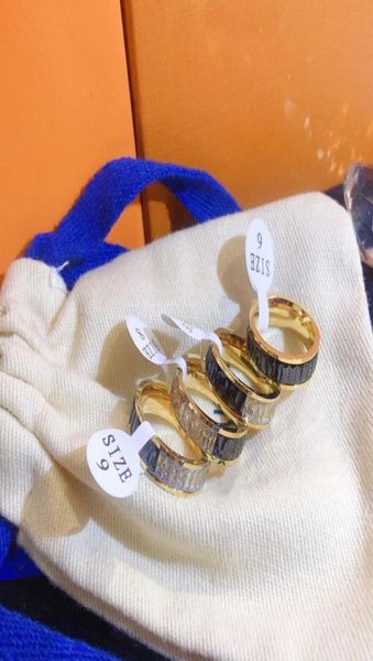 2022love screw ring mens band rings diamonds designer luxury jewelry women titanium steel alloy goldplated craft gold silver rose6618961
2022love screw ring mens band rings diamonds designer luxury jewelry women titanium steel alloy goldplated craft gold silver rose6618961