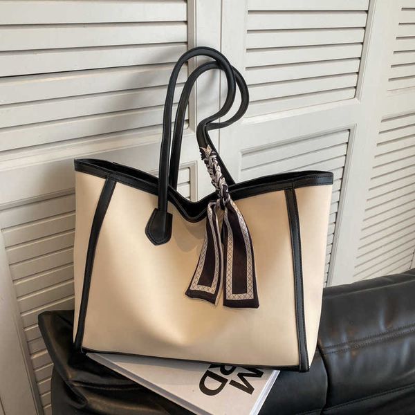 baobao women's new simple work classroom commuting tote bag with large capacity design and sensibility for small group shoulder bag
baobao women's new simple work classroom commuting tote bag with large capacity design and sensibility for small group shoulder bag