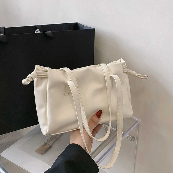 commuting to work large capacity bag for women's new summer simple texture tote bag small and fashionable underarm bag
commuting to work large capacity bag for women's new summer simple texture tote bag small and fashionable underarm bag
