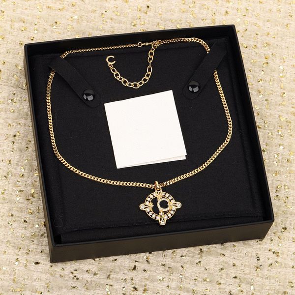 2023 luxury quality charm square shape hollow design pendant necklace with diamond in 18k gold plated have box stamp ps7285b, Silver
2023 luxury quality charm square shape hollow design pendant necklace with diamond in 18k gold plated have box stamp ps7285b, Silver