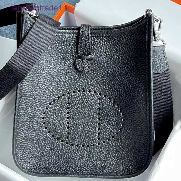 designer hemrres bag evelynn new hollowed-out spring bucket cow leather evelyns litchi for women's single-shoulder cross-body mobile ph
designer hemrres bag evelynn new hollowed-out spring bucket cow leather evelyns litchi for women's single-shoulder cross-body mobile ph