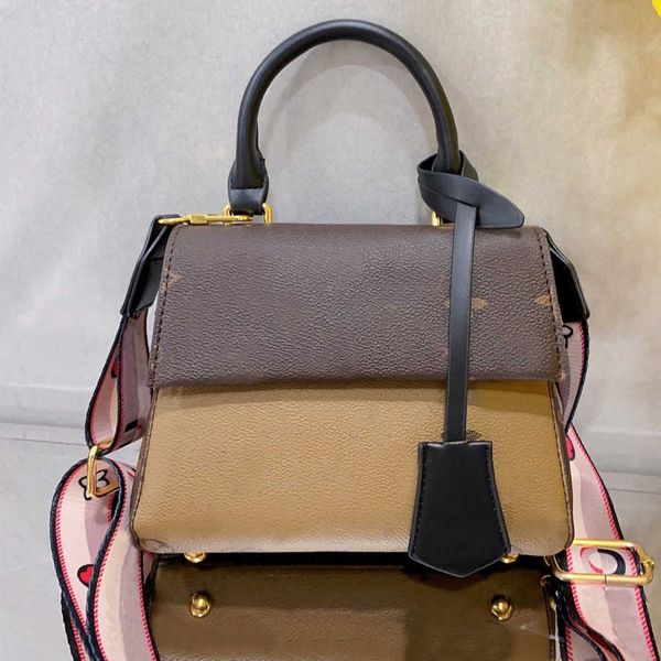 fashion postman handbag high-quality designer shoulder bag pu leather classic embossed plaid men women casual crossbody bag purse
fashion postman handbag high-quality designer shoulder bag pu leather classic embossed plaid men women casual crossbody bag purse