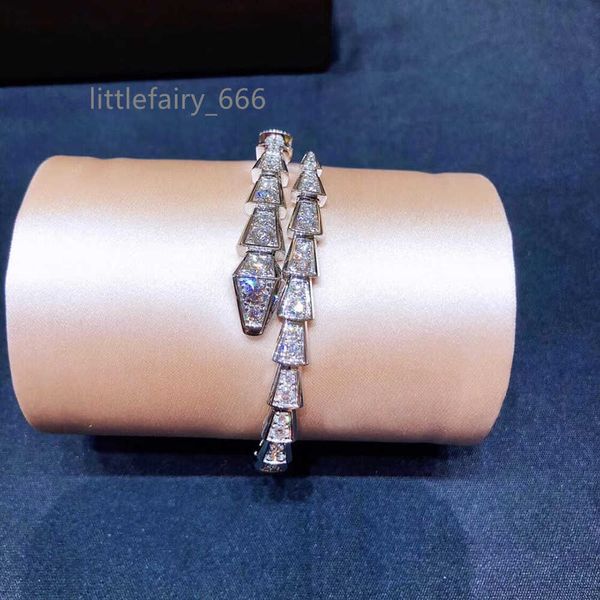 full drill snake lady bracelet personality fashion trend women's bracelets twinkle dance party gift giving celebrities noble, Golden;silver
full drill snake lady bracelet personality fashion trend women's bracelets twinkle dance party gift giving celebrities noble, Golden;silver