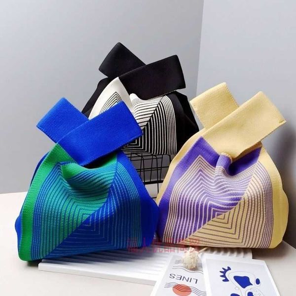 mini bag niche design knit chessboard bag female feel street casual handbag tote handle
mini bag niche design knit chessboard bag female feel street casual handbag tote handle