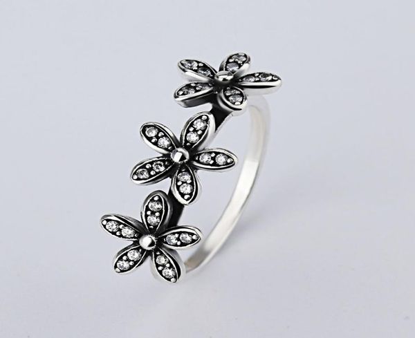 a wholesale exquisite diamond three flower 925 silver signature ring fit cubic zirconia anniversary jewelry for women christmas gift7492835
a wholesale exquisite diamond three flower 925 silver signature ring fit cubic zirconia anniversary jewelry for women christmas gift7492835
