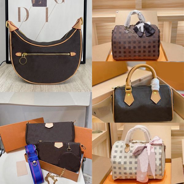 classic presbytery bag classic alphabet decal designer pillow bag envelope bag women's purse trend tote bag
classic presbytery bag classic alphabet decal designer pillow bag envelope bag women's purse trend tote bag