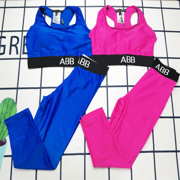 women tracksuits yoga wear women designer solid sports suit outdoor outfit shaped yoga clothes fitness clothes
women tracksuits yoga wear women designer solid sports suit outdoor outfit shaped yoga clothes fitness clothes
