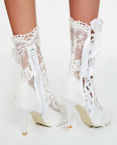 new vintage european and american wedding lace boots hollow bandage high heels sensory spring modest wedding shoes for ladies boot3488943, Black
new vintage european and american wedding lace boots hollow bandage high heels sensory spring modest wedding shoes for ladies boot3488943, Black